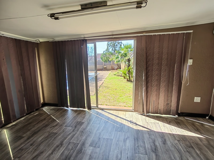4 Bedroom Property for Sale in Parys Free State